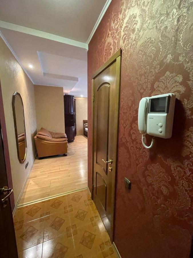 One Bedroom Kreschatik Str 4 Kyiv Exterior foto